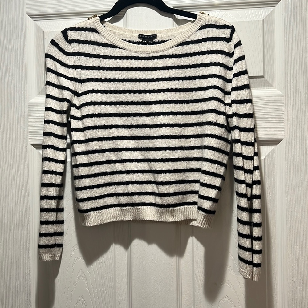 THEORY stripped cropped sweater